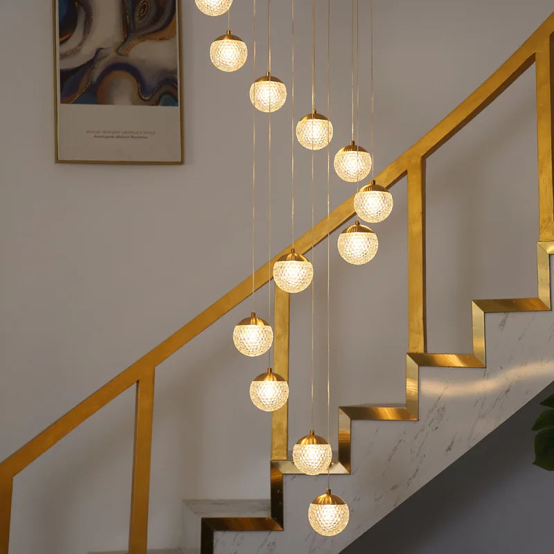 Lustre long spirale LED de luxe pour mezzanine et salon – vue 2