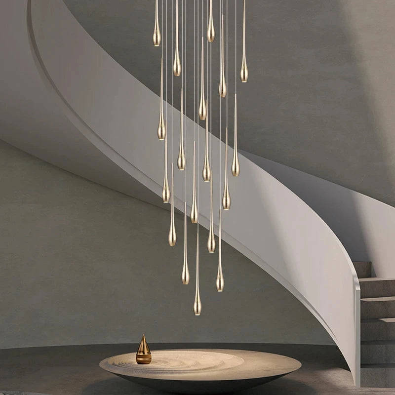 Lustre LED plaqué or pour escalier et salon design