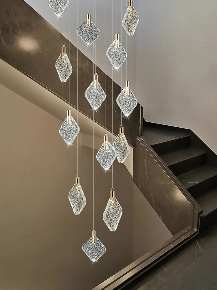 Suspension cristal pour escalier duplex et restaurant – vue 2